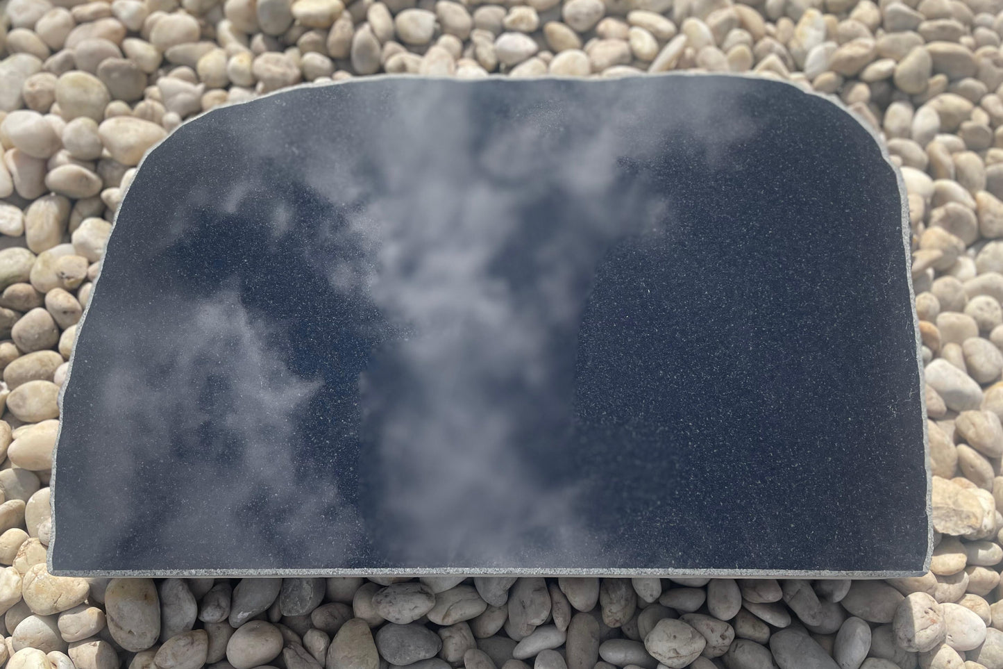 Granīta piemineklis