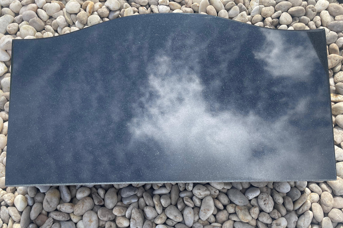 Granīta piemineklis